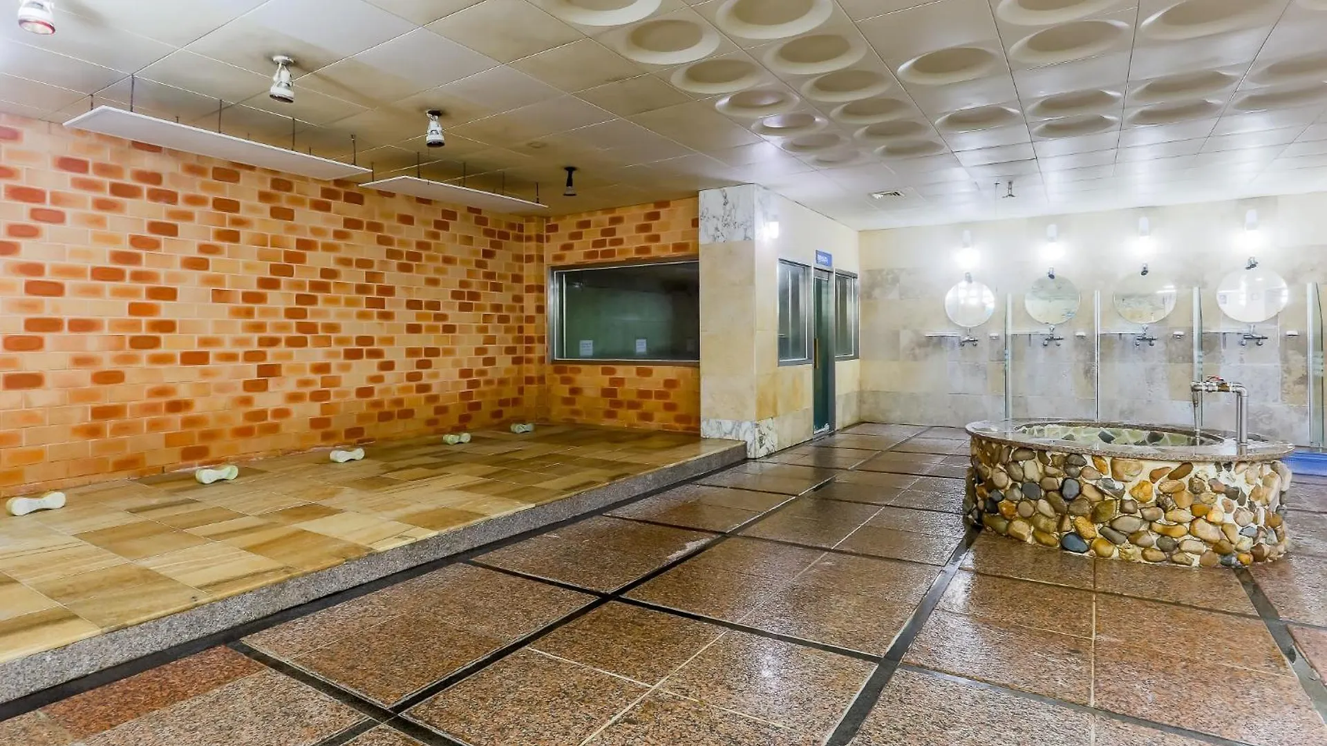 Lamer Hotel Puszan